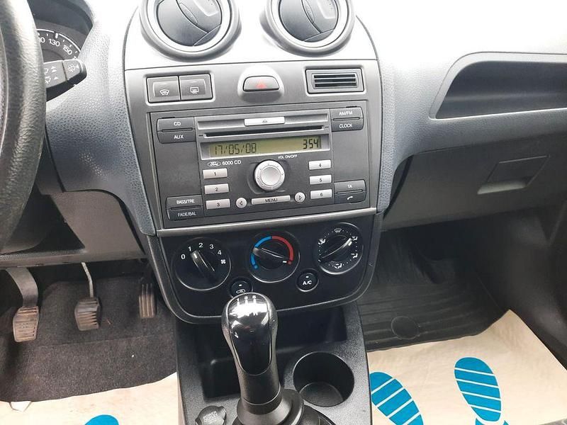 Gebraucht Ford Fiesta Basis 60 PS (44 kW) 2008 Blau Limousine