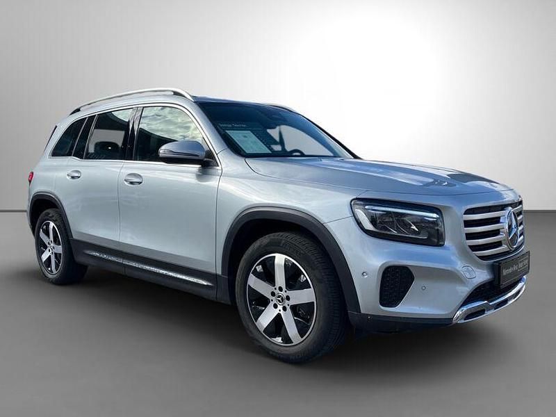Gebraucht Mercedes GLB180 Progressive 136 PS (100 kW) 2025 Silber SUV