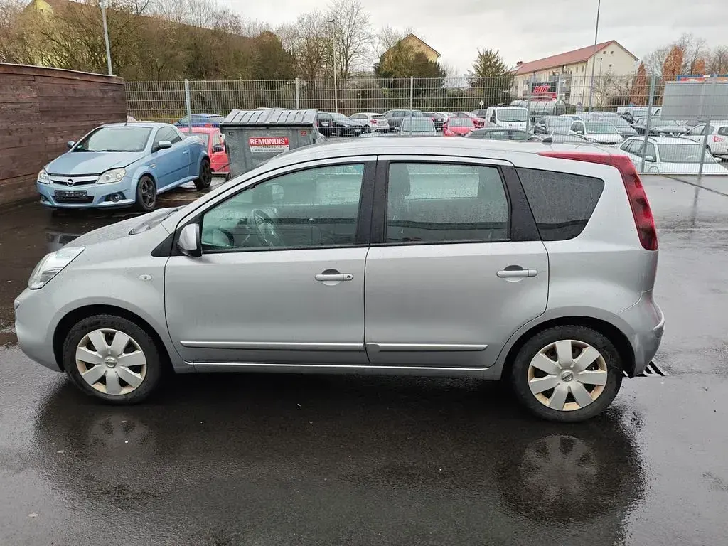 Gebraucht Nissan Note Acenta 88 PS (64 kW) 2009 Silber Kleinwagen