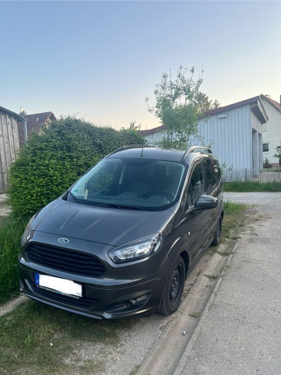 Grau Gebraucht 2017 Ford Tourneo Courier Sport Van / Kleinbus | 7.800 € (Superpreis) - Bild 1/4