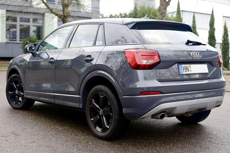 Gebraucht Audi Q2 Sport 116 PS (85 kW) 2018 Grau SUV