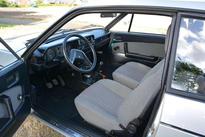Gebraucht Lancia Beta 83 PS (61 kW) 1983 Silber Coupé