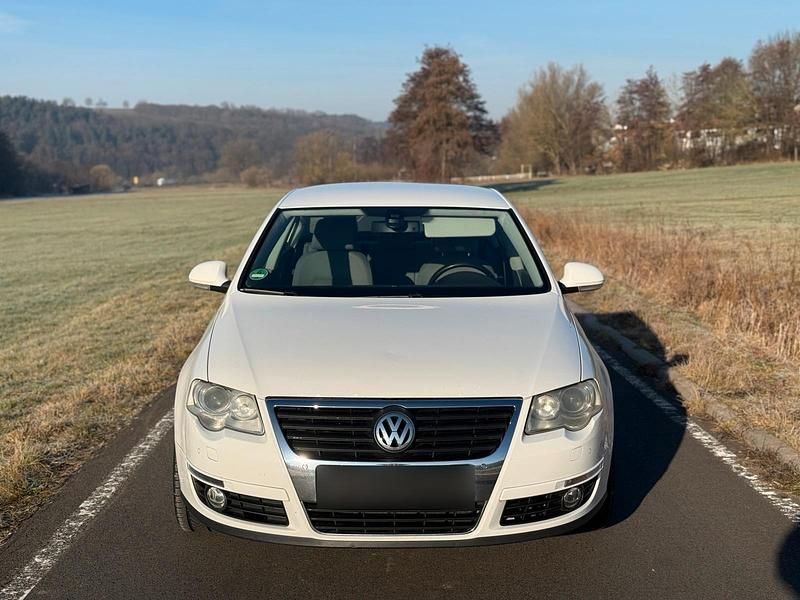 Gebraucht VW Passat R 250 PS (183 kW) 2008 Weiß Limousine