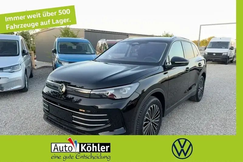Grenadillschwarz metallic Neu 2025 VW Tiguan Elegance SUV | 42.920 € (Guter Preis) - Bild 1/4