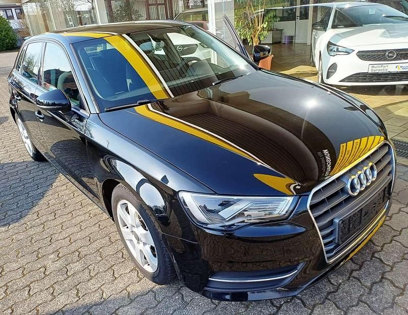 Gebraucht Audi A3 Attraction 105 PS (77 kW) 2013 Brillantschwarz Kombi