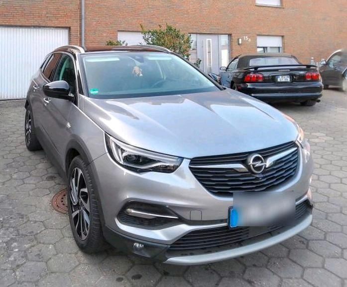 Grau Gebraucht 2018 Opel Grandland X Ultimate SUV | 12.500 € (Fairer Preis) - Bild 1/4