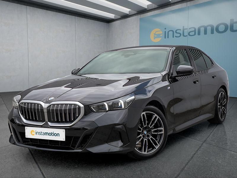 Schwarz Gebraucht 2024 BMW 520 Limousine | 58.749 € (Teuer) - Bild 1/4