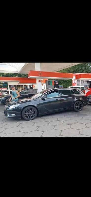 Schwarz Gebraucht 2009 Opel Insignia Kombi | 5.998 € (Etwas zu teuer) - Bild 1/4