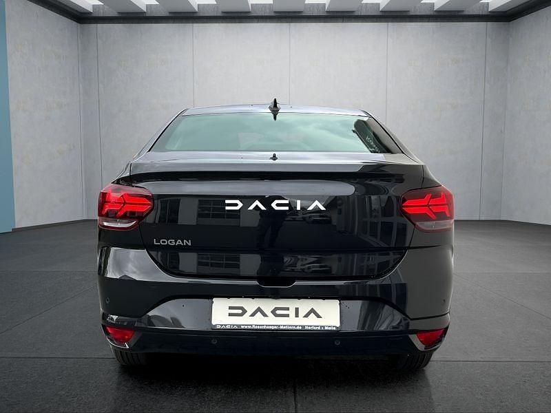 Gebraucht Dacia Logan 90 PS (66 kW) 2024 Schwarz Limousine