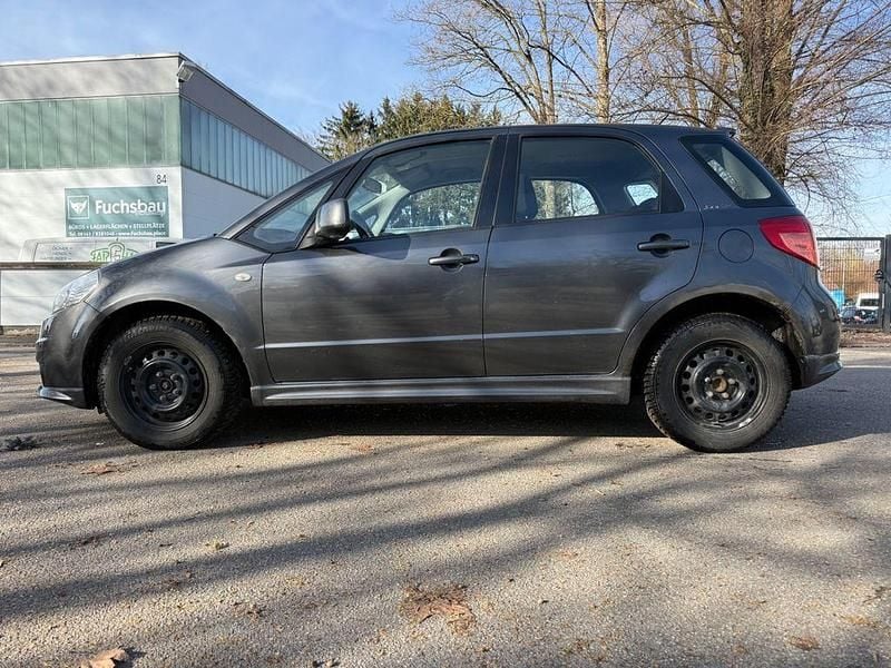 Gebraucht Suzuki SX4 Club 120 PS (88 kW) 2009 Grau Limousine