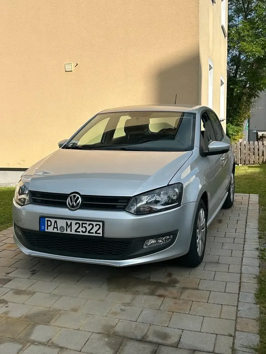 Gebraucht VW Polo 75 PS (55 kW) 2010 Grau Kleinwagen