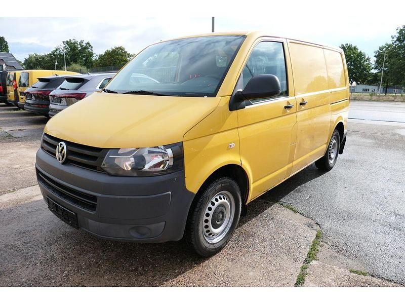 Second-hand VW Transporter 84 CP (61 kW) 2010 Galben Van