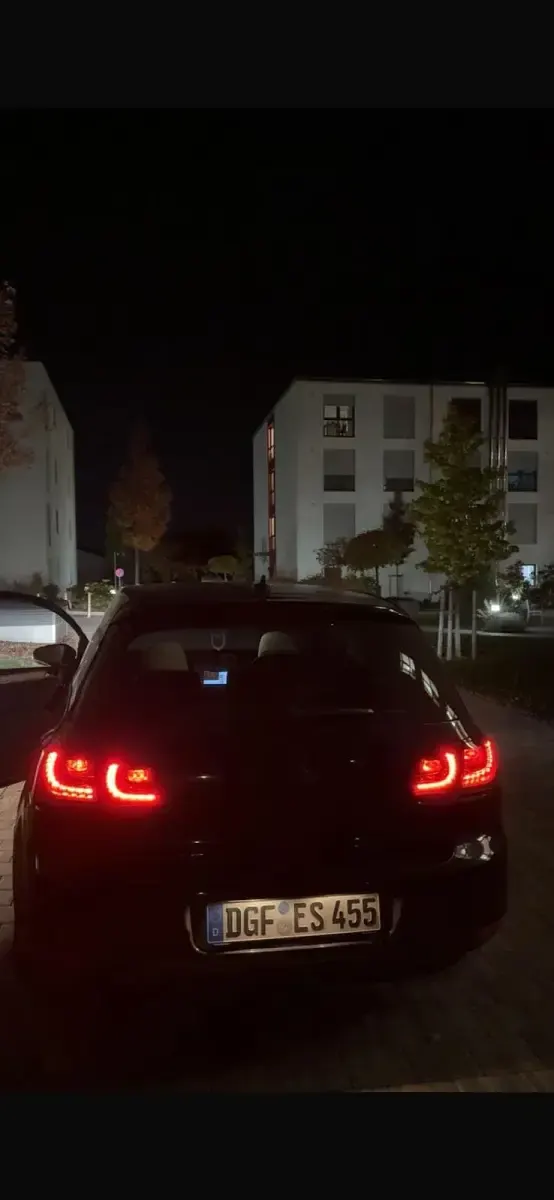 Gebraucht VW Golf VI 102 PS (75 kW) 2010 Schwarz Kleinwagen