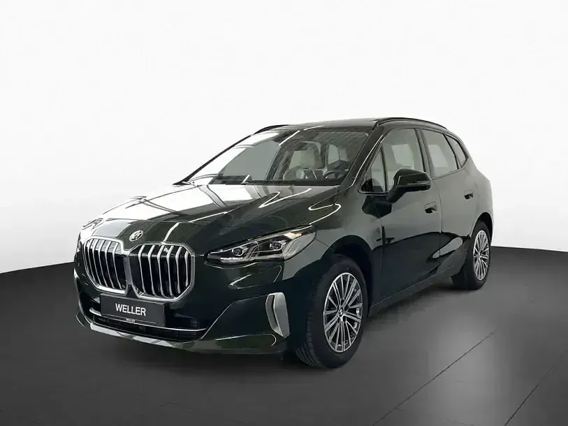 Gebraucht BMW 223 Active Tourer Luxury Line 211 PS (155 kW) 2025 Sanremo green metallic (grün) Van / Kleinbus