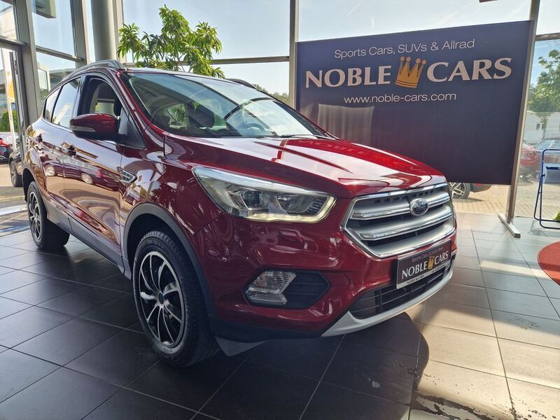 Rot Gebraucht 2019 Ford Kuga Cool & Connect SUV | 16.790 € (Guter Preis) - Bild 1/4