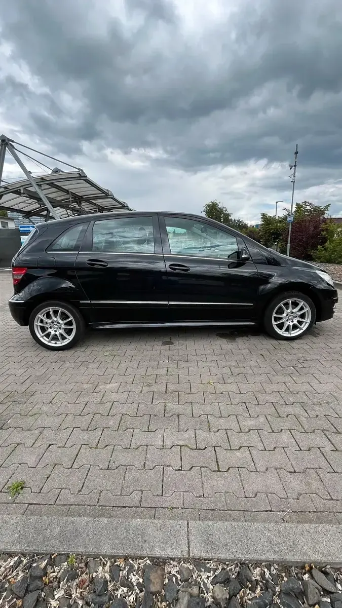 Gebraucht Mercedes B200 136 PS (100 kW) 2008 Schwarz Van / Kleinbus