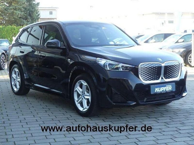 Gebraucht BMW iX1 Performance 230 kW (313 PS) 2023 Saphirschwarz SUV