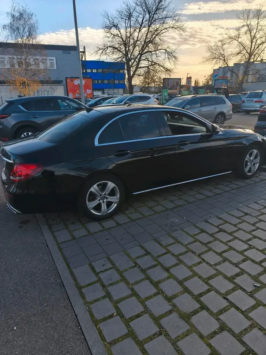 Gebraucht Mercedes E200 150 PS (110 kW) 2017 Schwarz Limousine