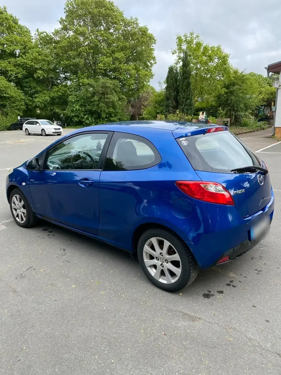 Gebraucht Mazda 2 68 PS (50 kW) 2010 Blau Kleinwagen
