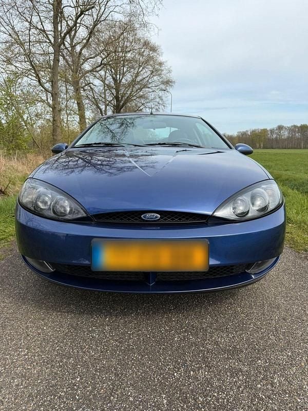 Usado Ford Cougar 170 HP (125 kW) 2000 Azul Coupé
