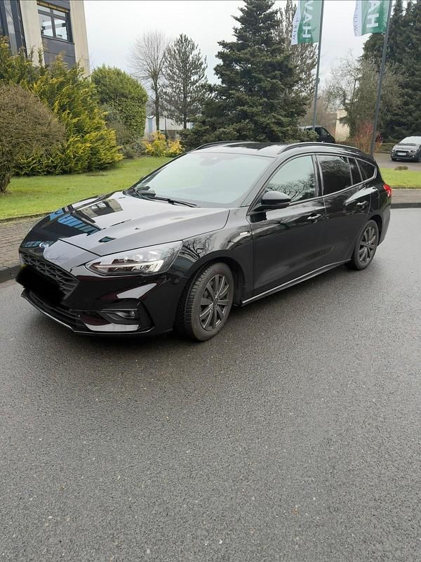 Gebraucht Ford Focus ST-Line 150 PS (110 kW) 2019 Schwarz Kombi