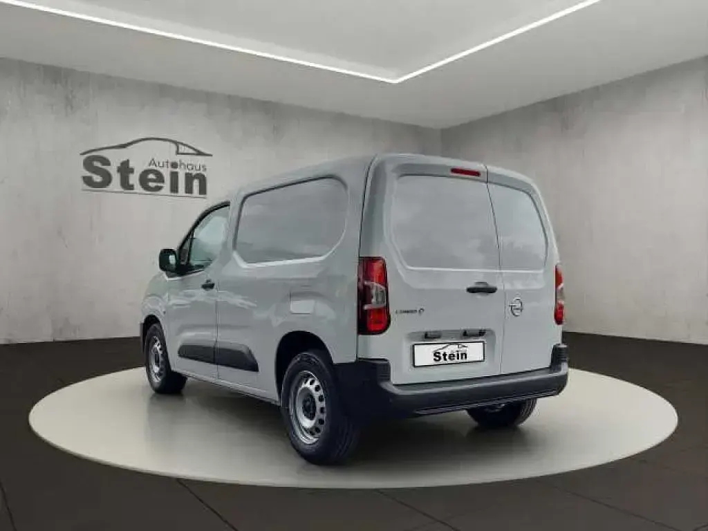 Używany Opel Combo-e Life Edition 100 kW (136 KM) 2024 Biały