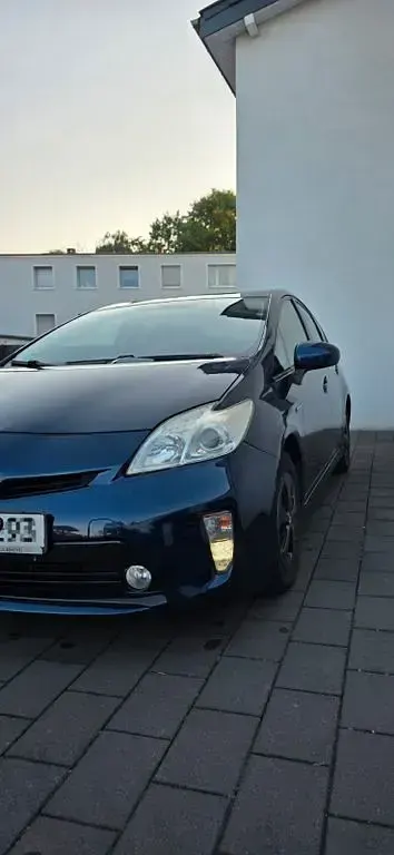 Gebraucht Toyota Prius 136 PS (100 kW) 2014 Blau Limousine