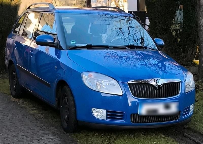 Gebraucht Skoda Fabia 80 PS (58 kW) 2009 Blau Kombi