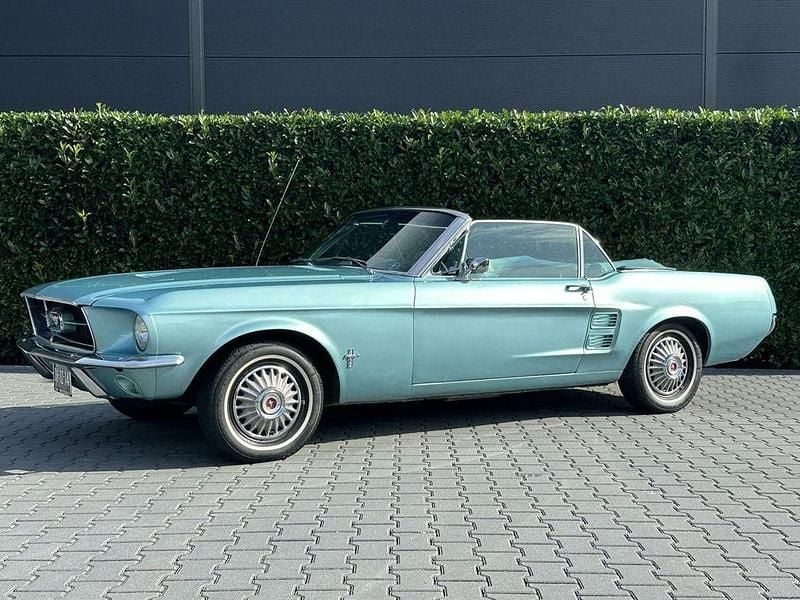 Blau Gebraucht 1967 Ford Mustang Convertible Cabrio | 29.950 € - Bild 1/4