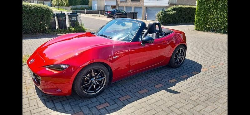 Rot Gebraucht 2016 Mazda MX5 Selection Cabrio | 17.500 € (Fairer Preis) - Bild 1/4