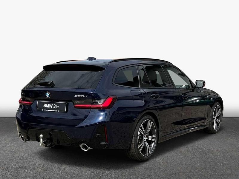 Gebraucht BMW 330 Basis 286 PS (210 kW) 2023 Tansanitblau metallic Kombi