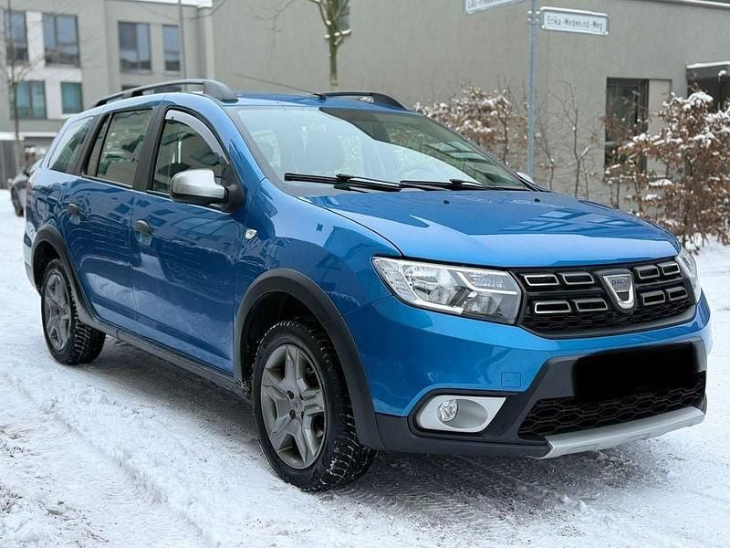 Blau Gebraucht 2019 Dacia Logan MCV Stepway Kombi | 7.499 € (Superpreis) - Bild 1/4