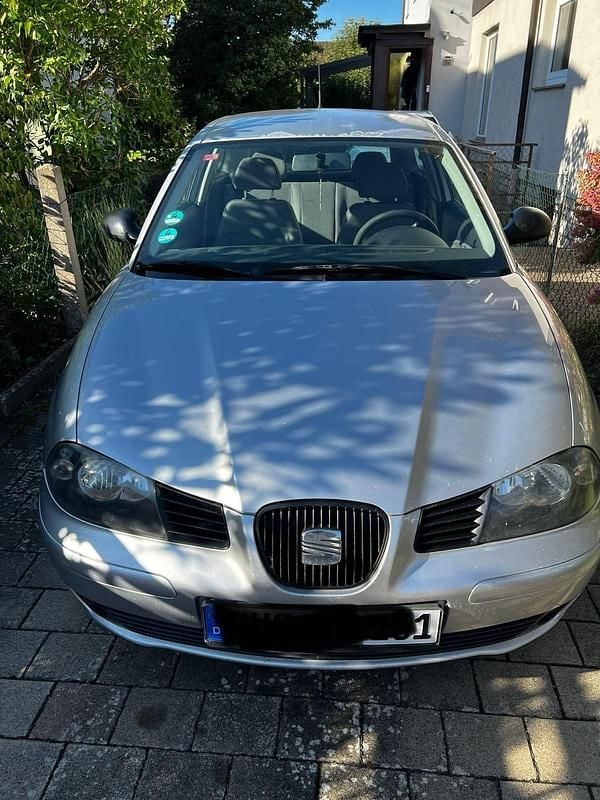 Silber Gebraucht 2003 Seat Ibiza Kleinwagen | 1.600 € (Teuer) - Bild 1/4