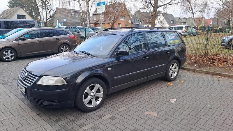 Gebraucht VW Passat 116 PS (85 kW) 2003 Schwarz Kombi