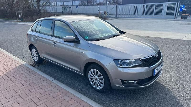 Gebraucht Skoda Rapid Ambition 95 PS (69 kW) 2017 Braun Kleinwagen