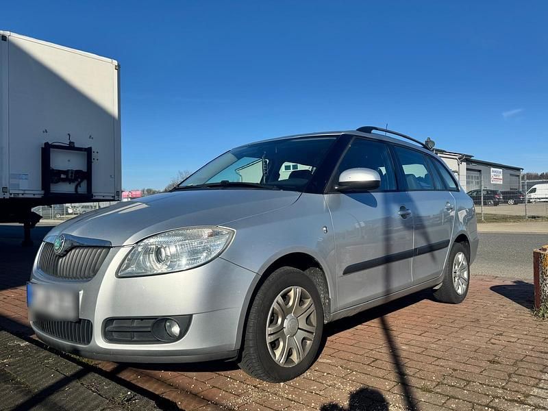 Gebraucht Skoda Fabia 70 PS (51 kW) 2009 Silber Kombi