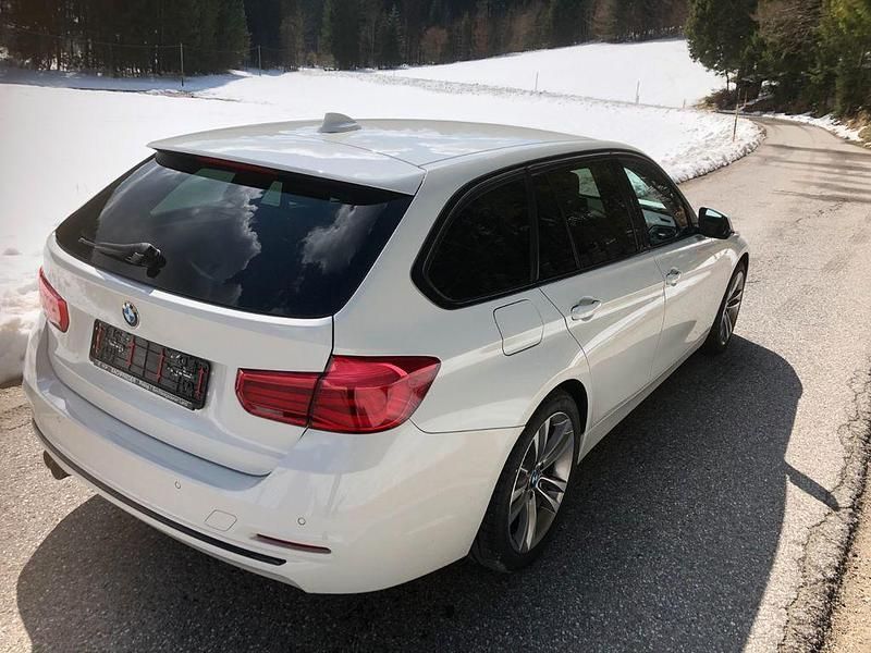Gebraucht BMW 320 Sport Line 190 PS (139 kW) 2016 Weiß Kombi