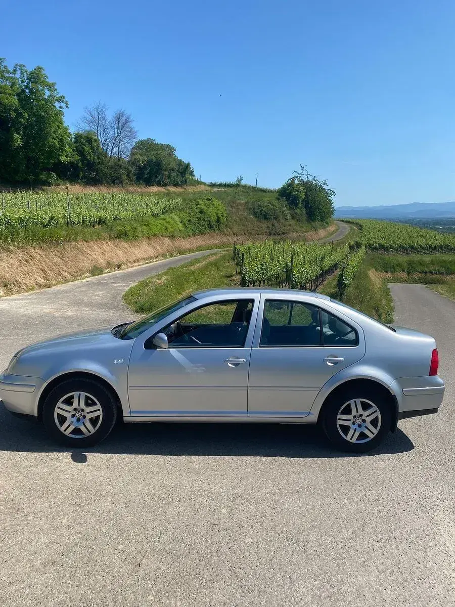 Gebraucht VW Bora 105 PS (77 kW) 2002 Silber Limousine