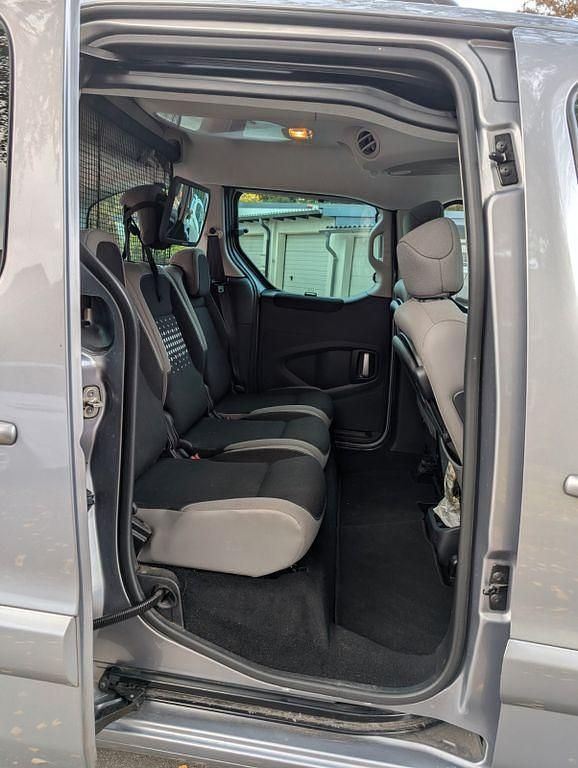 Gebraucht Citroën Berlingo SELECTION 120 PS (88 kW) 2015 Grau Van / Kleinbus