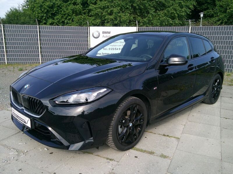 Schwarz Gebraucht 2024 BMW 120 M Sport Kleinwagen | 34.890 € (Fairer Preis) - Bild 1/3