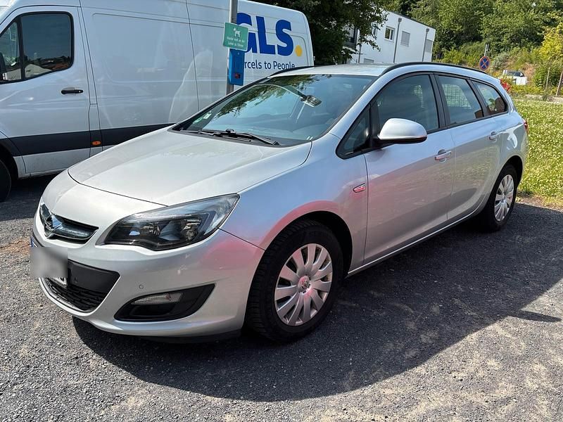 Silber Gebraucht 2014 Opel Astra Kombi | 2.950 € (Superpreis) - Bild 1/4