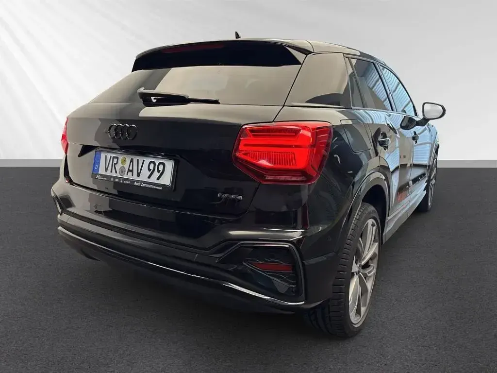 Gebraucht Audi Q2 S-Line 150 PS (110 kW) 2024 Mythosschwarz (metallic) SUV