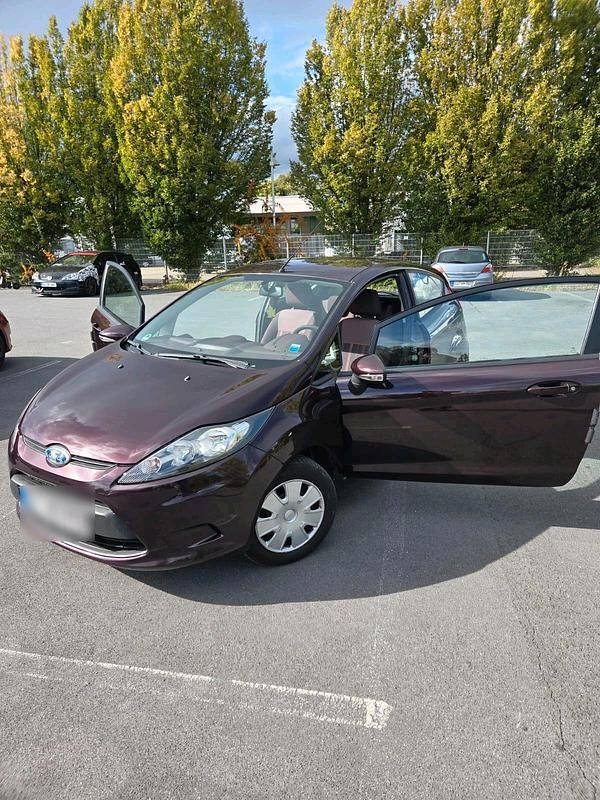 Violet Gebraucht 2009 Ford Fiesta Kleinwagen | 2.899 € - Bild 1/4
