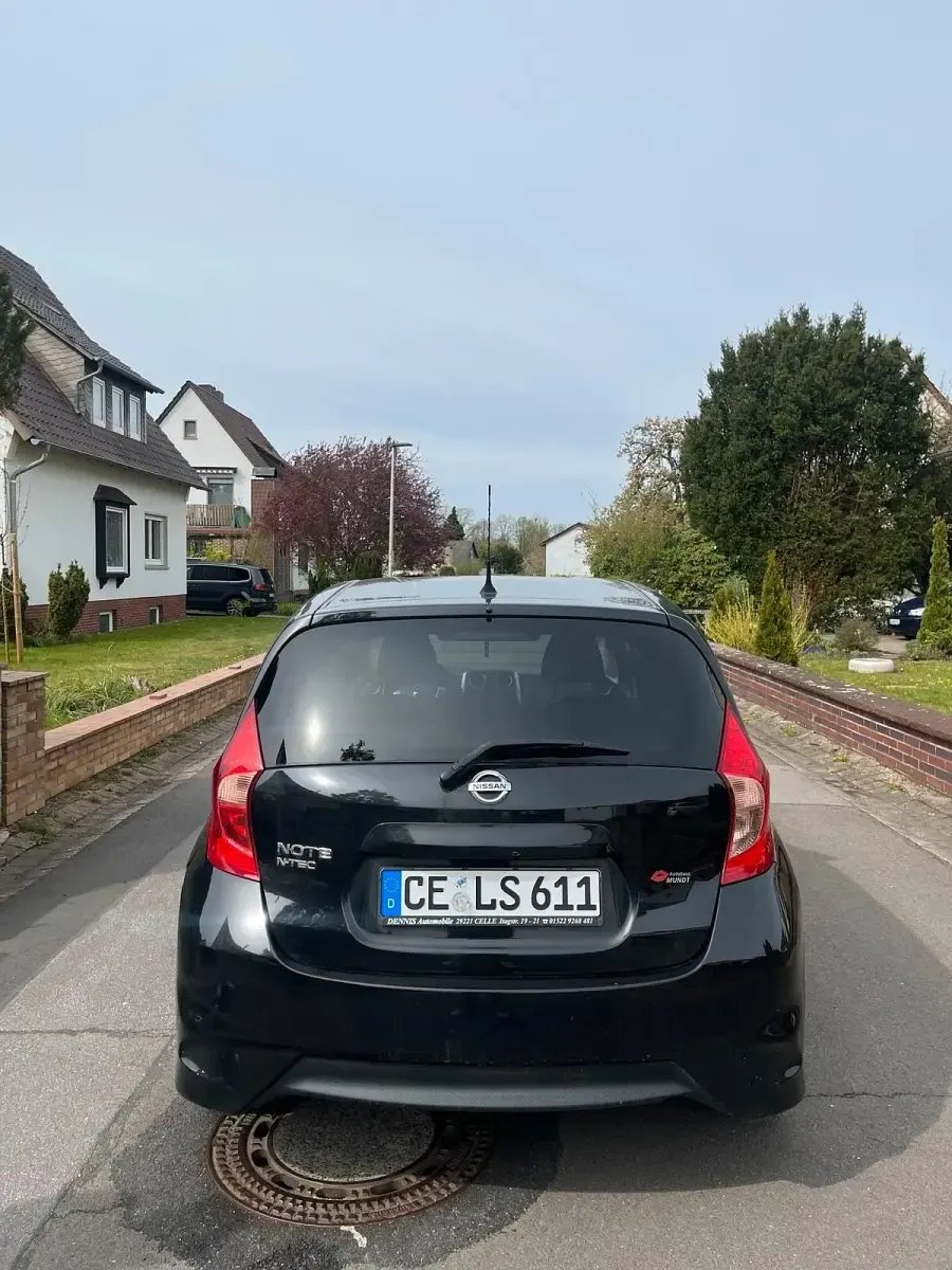 Gebraucht Nissan Note 98 PS (72 kW) 2015 Schwarz Kleinwagen
