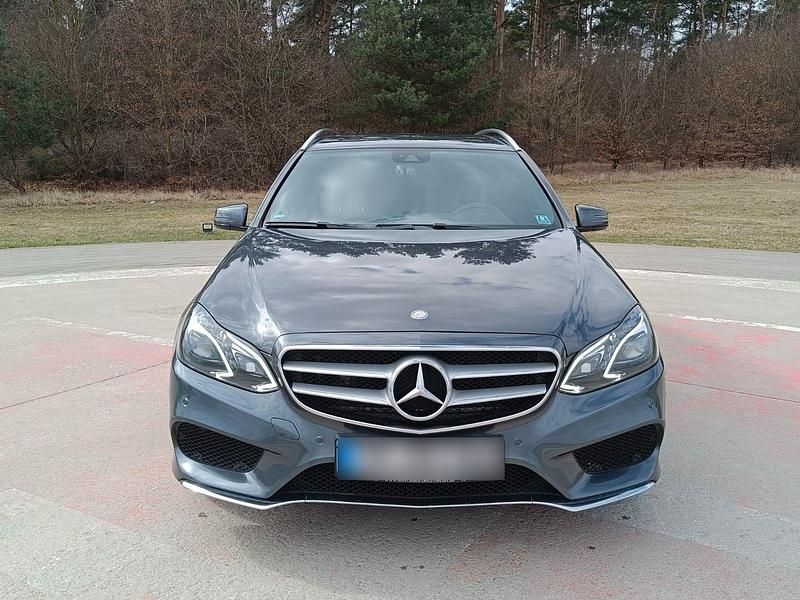 Gebraucht Mercedes E350 Avantgarde 258 PS (189 kW) 2015 Grau Kombi