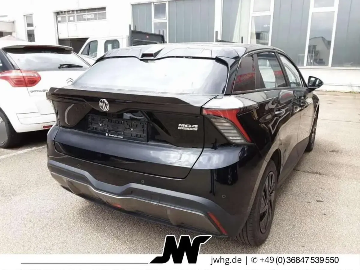 Gebraucht MG MG4 EV 125 kW (170 PS) 2023 Schwarz uni Kleinwagen