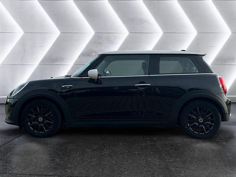 Gebraucht Mini Cooper SE 135 kW (184 PS) 2022 Schwarz Kleinwagen