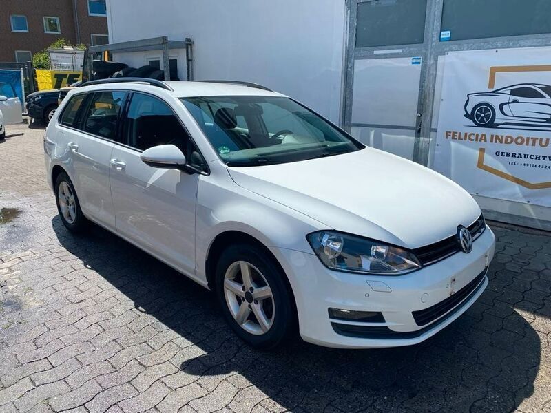 Weiß Gebraucht 2015 VW Golf VII Comfortline Kombi | 5.800 € (Superpreis) - Bild 1/4