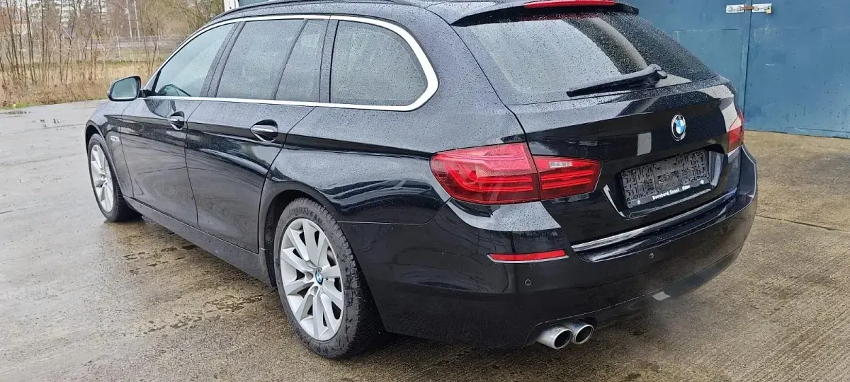 Gebraucht BMW 525 Luxury Line 218 PS (160 kW) 2013 Schwarz Kombi