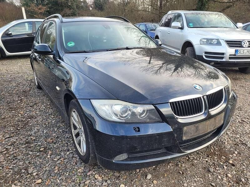 Gebraucht BMW 320 143 PS (105 kW) 2008 Schwarz Kombi